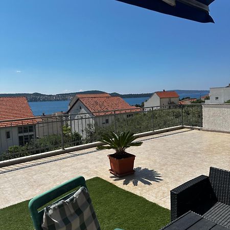 Apartments Sevo Trogir Eksteriør billede